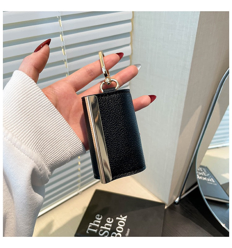 Compact Foldable Keychain Bag, Expands to Large Capacity Shopping Bag, Durable Reusable Tote, Portable for Supermarket Shopping & Travel